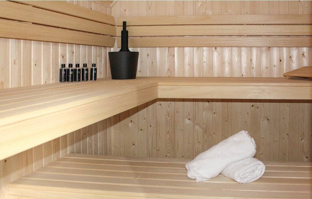 Ferienhaus für 8 Personen mit Sauna in Idskenhuizen, Ijsselmeer