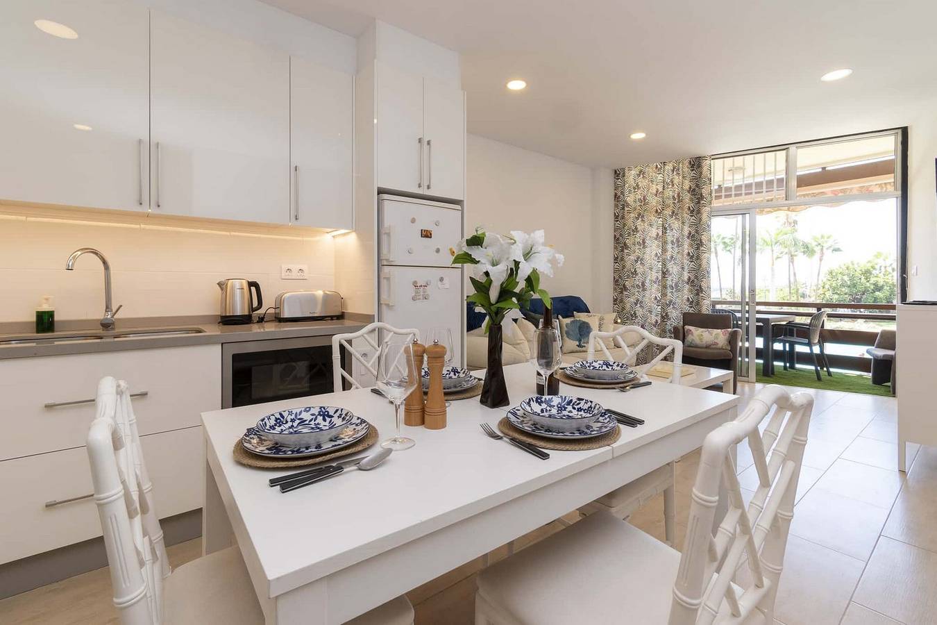 Entire apartment, Sea Breeze Frontline Apartment in Los Cristianos, Arona