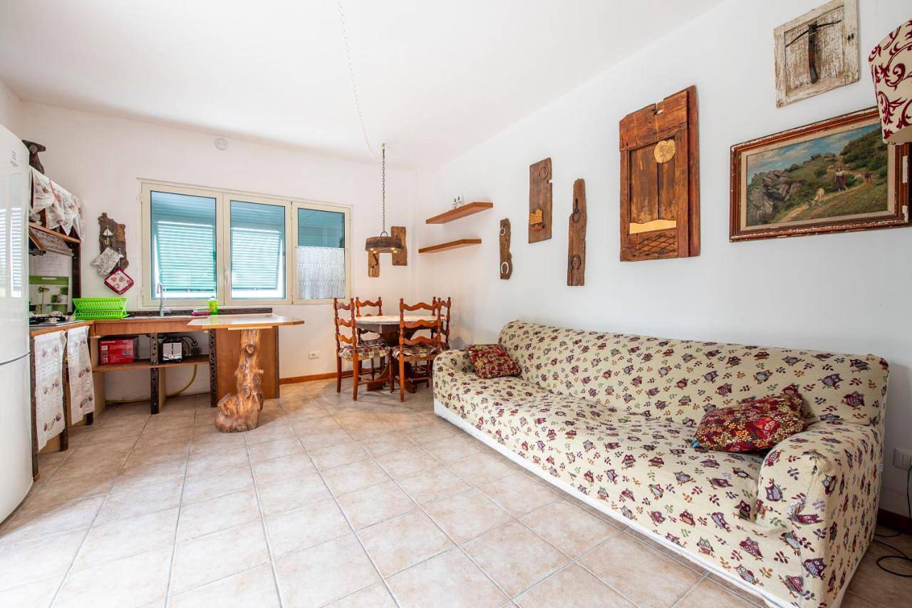 Appartement entier, Apartment with Pool View in Carro (Liguria), Parc naturel régional de Montemarcello-Magra-Vara