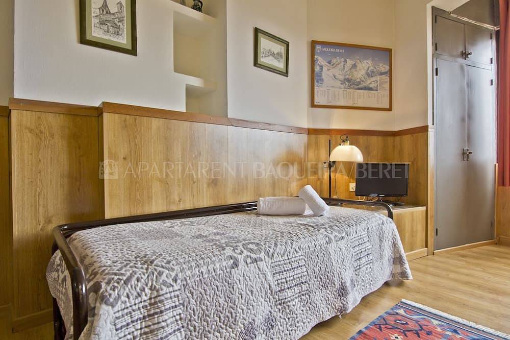 Entire apartment, Bosc - Edificio Mauberme in Baqueira, Naut Aran