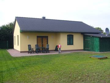 Ferienhaus für 6 Personen, mit Garten in Satow