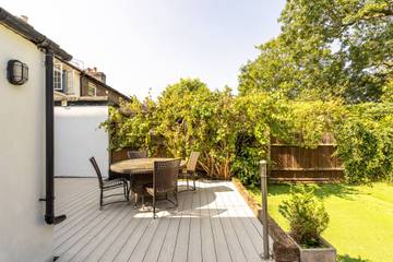 Holiday Rental for 6 People in Kingston upon Thames, London, Photo 4