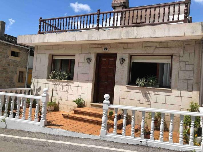 Apartamento para 8 personas, con Balcón y Terraza además de Jardín y Vistas en Vega de Pas