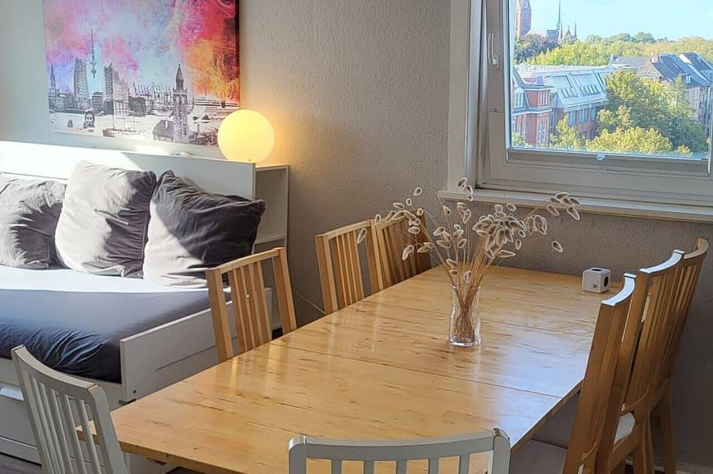 Apartamento entero, ❤️ Apartamento central con 5 habitaciones y excelente acceso al transporte público in Hamburg-Mitte, Hamburgo