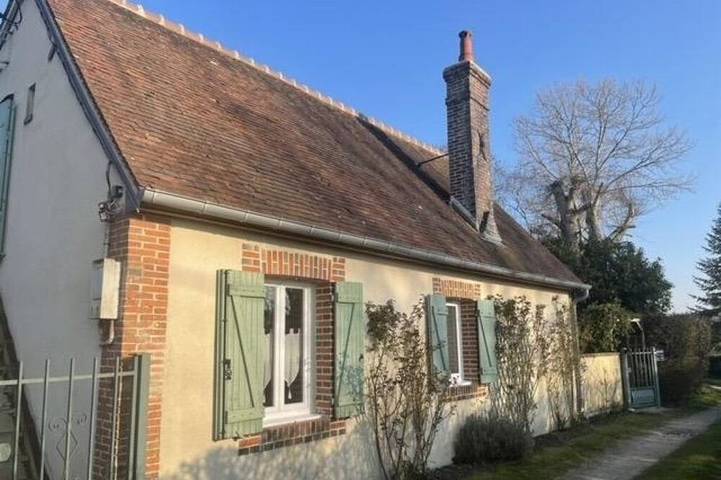 Gîte pour 5 personnes, avec jardin dans Gournay-le-Guérin