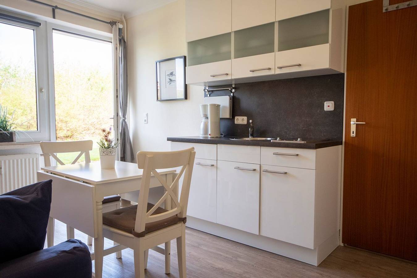 Ganze Wohnung, Modernes Studio-Apartment für 2 Personen mit Schwimmbad und Sauna im Haus in Sahlenburg Strand, Cuxhaven