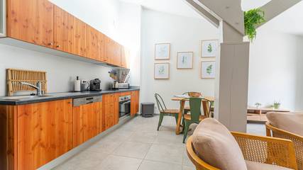 Gîte pour 2 personnes, avec piscine ainsi que terrasse et jardin à Naujac-sur-Mer