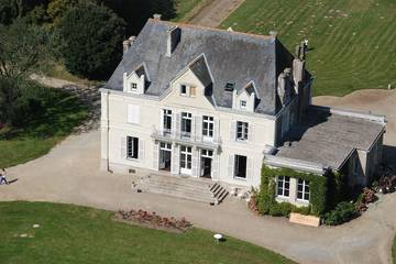 Gîte pour 20 personnes, avec jacuzzi et jardin à Chéméré