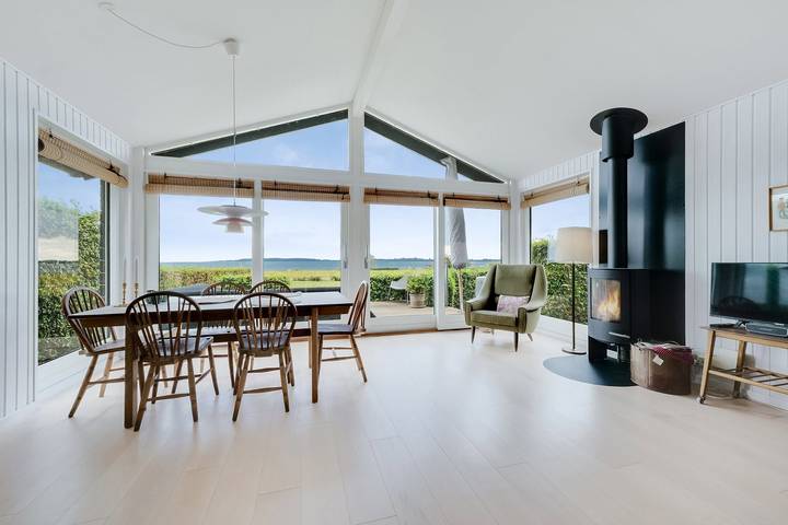 Meerblick an der Helnæs-Bucht mit Hot Tub in Haarby, Kleiner Belt