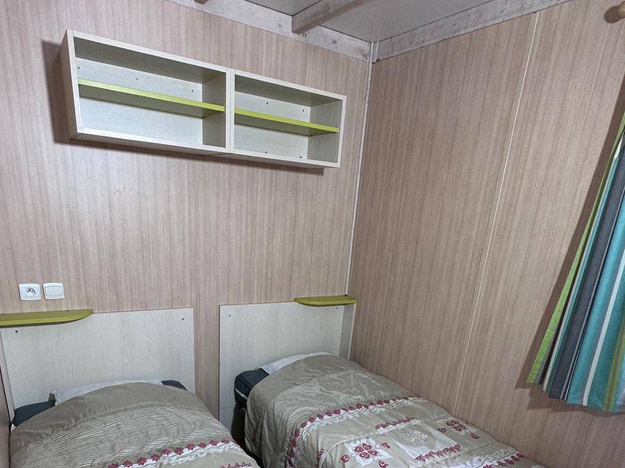 Camping maeva Club Les Dinosaures - Chalet 4 personnes - Chalet Pmr Cosy 2ch in Talmont-Saint-Hilaire, Vendée