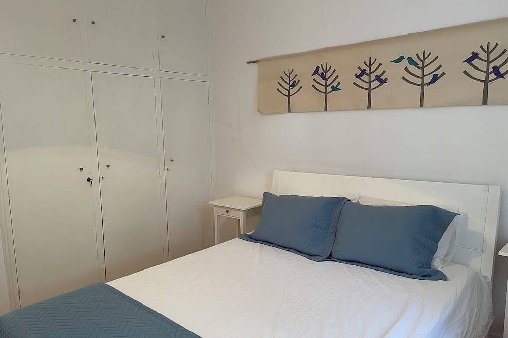 Traditional 2Br Skopelos Town House 3 outdoor spaces, 5min to port, easy access! in Sporaden