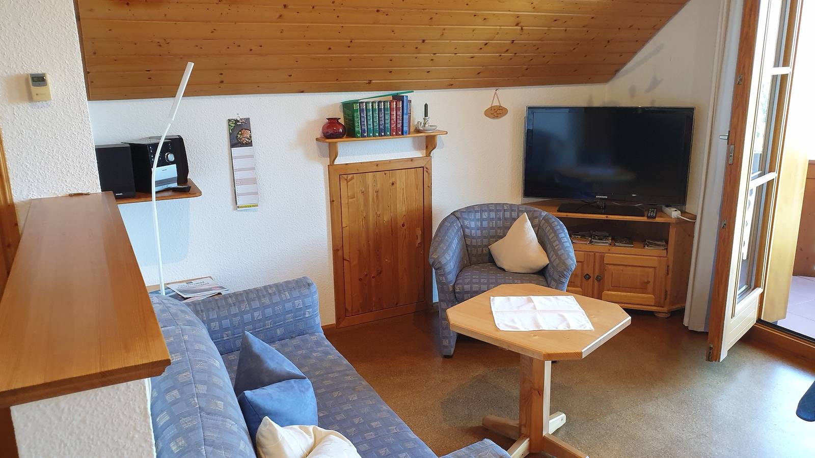 Ganze Ferienwohnung, Fewo mit Balkon und herrlicher Fernsicht in Dachsberg, Südschwarzwald