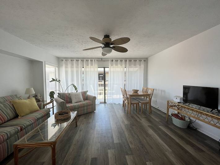 Vacation rental for 6 people, with pool and balcony in Carolina Beach