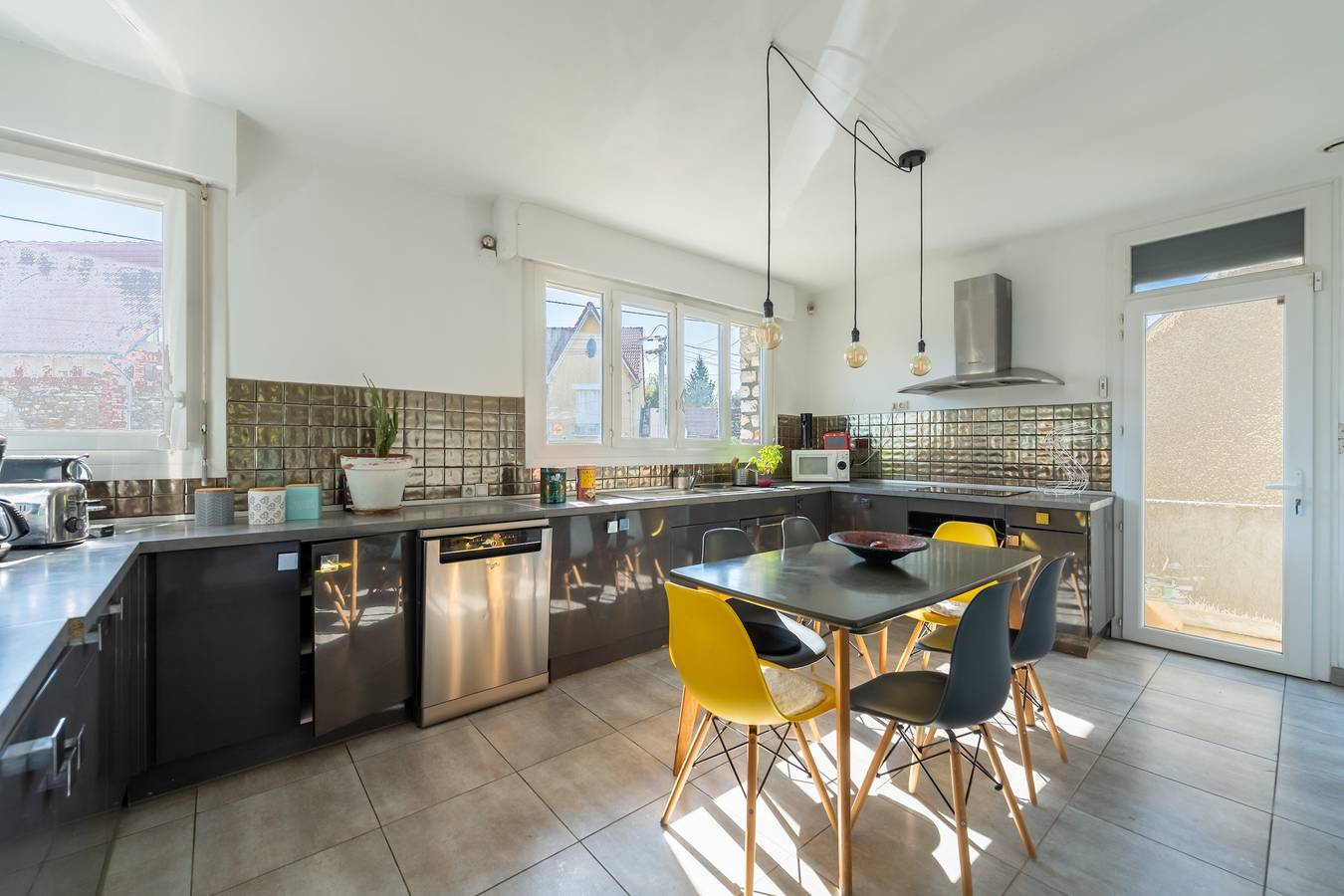 La Maison Rabier - Gare La Barre Ormesson à 300 m in Deuil-la-Barre, Val-d'Oise