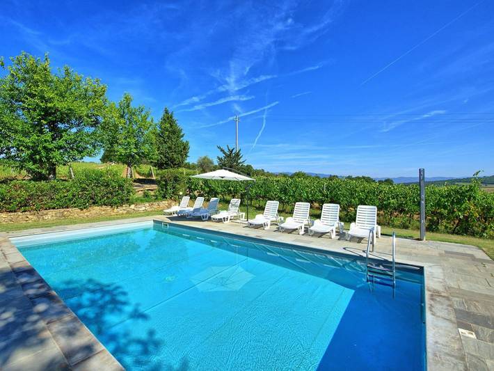 Location de vacances pour 9 personnes, avec jardin ainsi que terrasse et piscine à Pieve A Presciano - 3