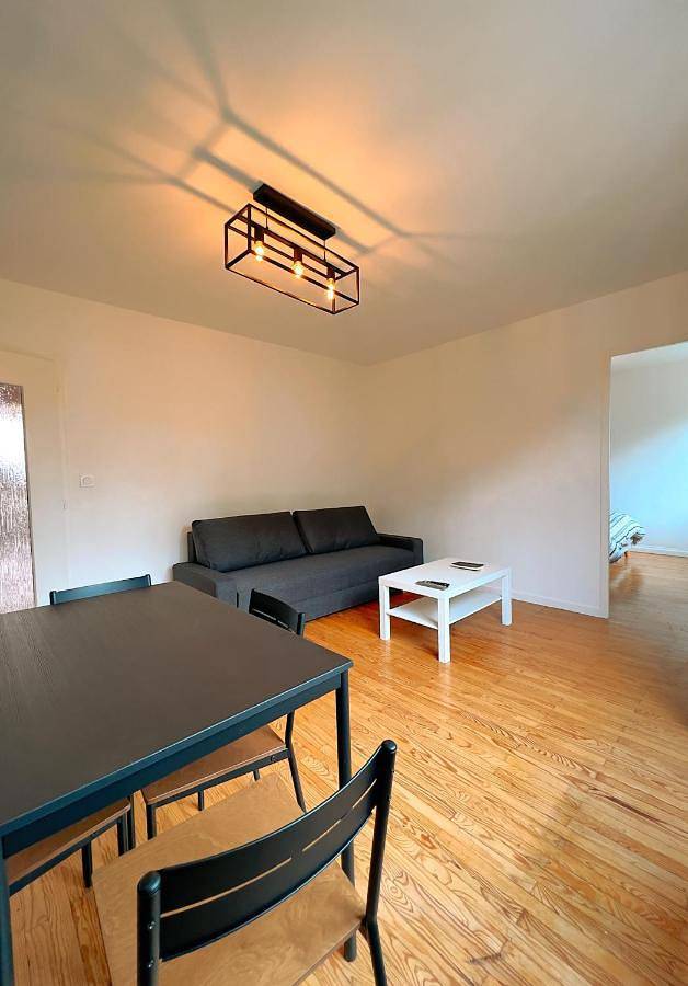 Gîte pour 8 personnes, avec balcon et vue à Saint-Fons - 2