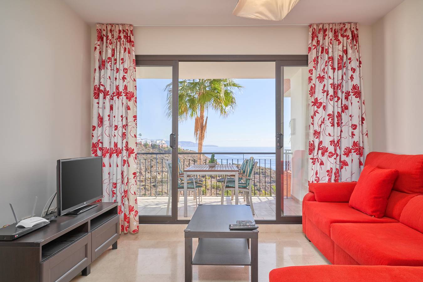 Entire apartment, "Apartment With Sea Views Calaceite" with Shared Pools, Private Terrace Wi-Fi in Torrox Costa, Torrox