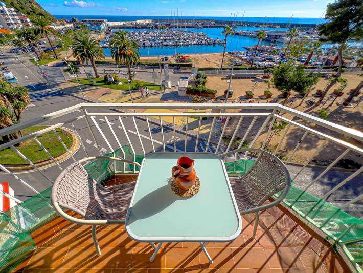 Holiday rental for 5 people, with balcony in Blanes