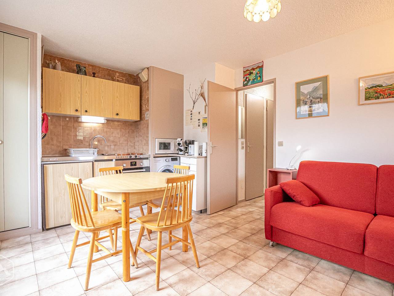 Entire apartment, 2-room apartment with parking and pets allowed in Aussois in Aussois, Saint-Jean-de-Maurienne region