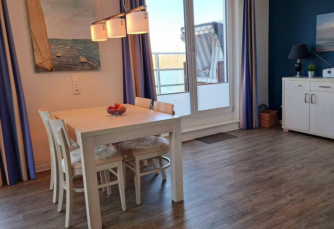 Appartement de vacances entier, Apartment 40 "Backbord",, Blickrichtung  Binnenhafen Nord-West/Offenes Meer/Innenstadt in Eckernförde, Région de Rendsburg-Eckernfoerde