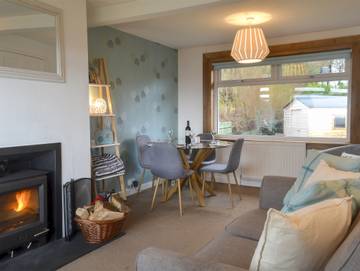 Log Cabin for 4 People in Argyll & Bute, Scotland, Photo 3