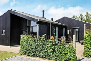 Ferienhaus für 8 Personen, mit Sauna und Garten sowie Terrasse in Råde Strand