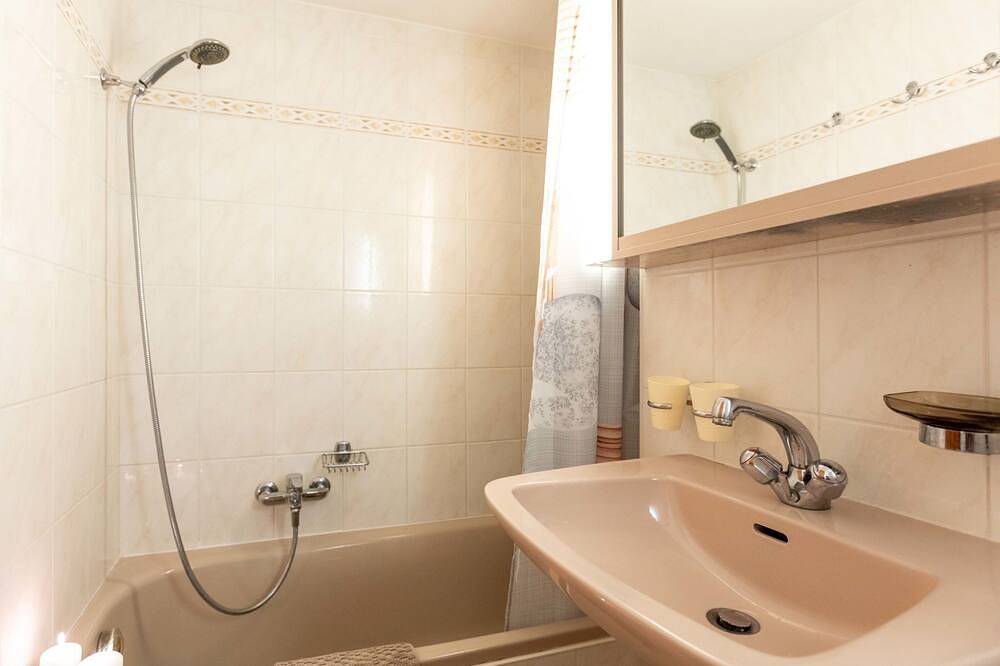 Apartamento entero, Les Dryades 6 by Interhome in Villars-sur-Ollon, Ollon (Villars-sur-Ollon)