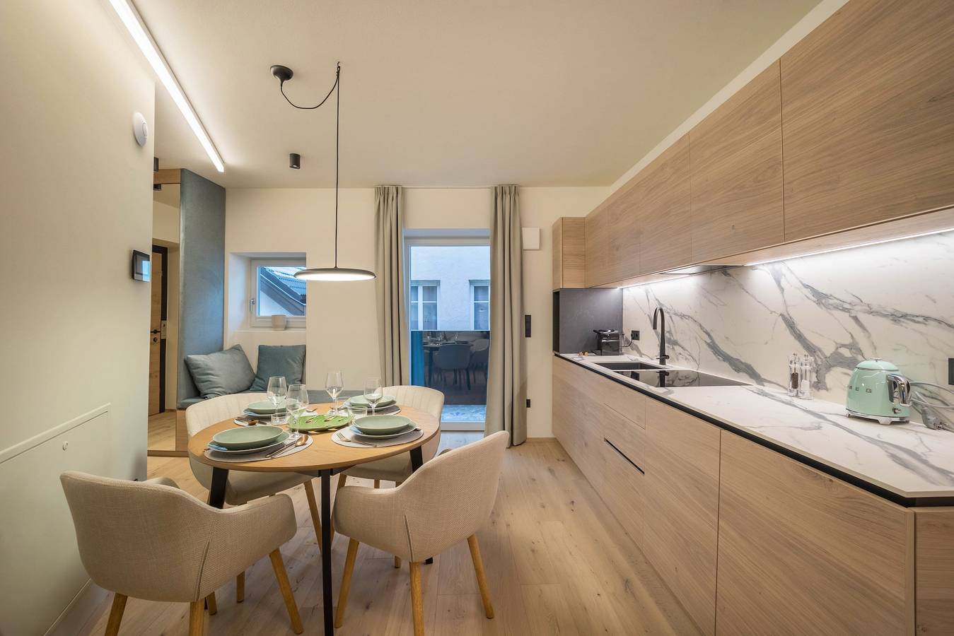 Ganzes Studio, Einzimmerapartment 'Avia Living Teresa' mit Bergblick und Wlan in Bruneck, Östliche Dolomiten