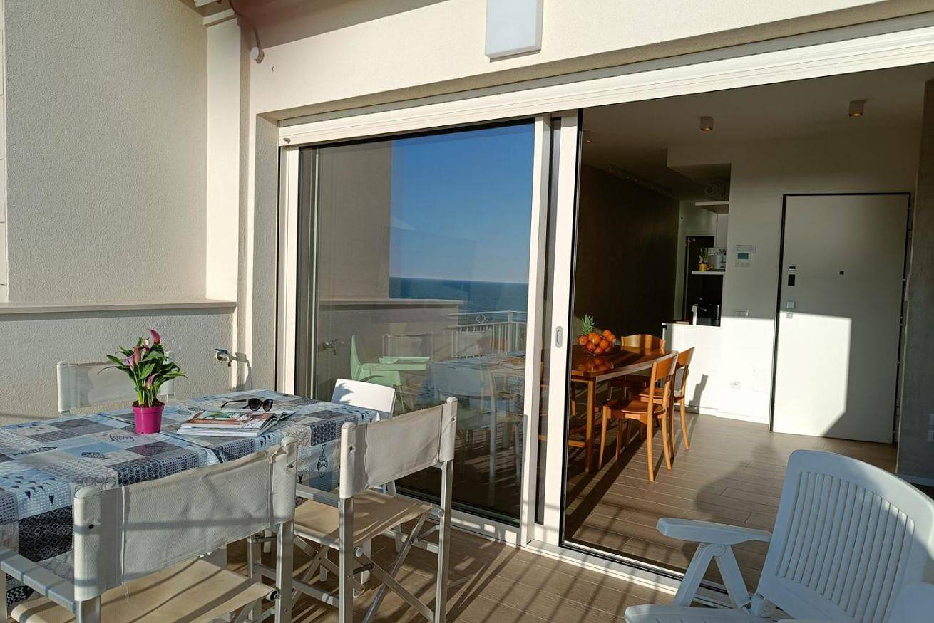 Geheel appartement, Vakantieappartement voor 6 personen met uitzicht op zee in Lido di Camaiore, Italiaanse Rivièra