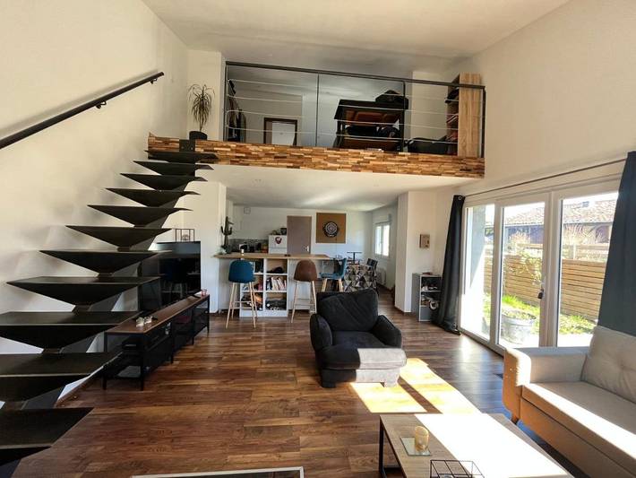 Gîte pour 4 personnes, avec jardin à Villars-en-Pons