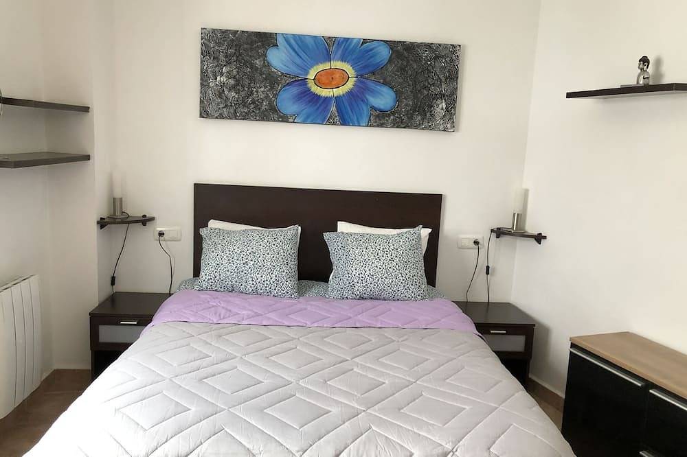 Appartement entier, Appartement terrasse 2 chambres avec une vue imprenable in Casarabonela, Sierra de las Nieves