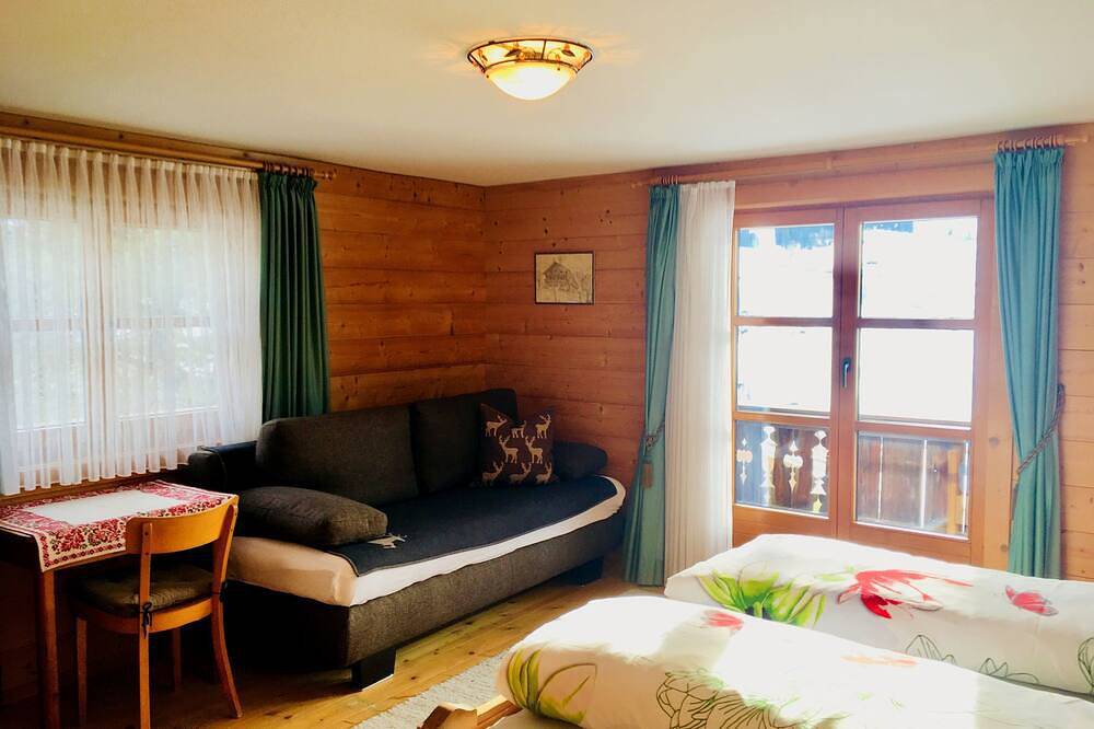 Bauernhof auf Sonnenplateau mit großem Appartement für 10-12 Pers.*Schwimmteich* in Brixen im Thale, Kaisergebirge