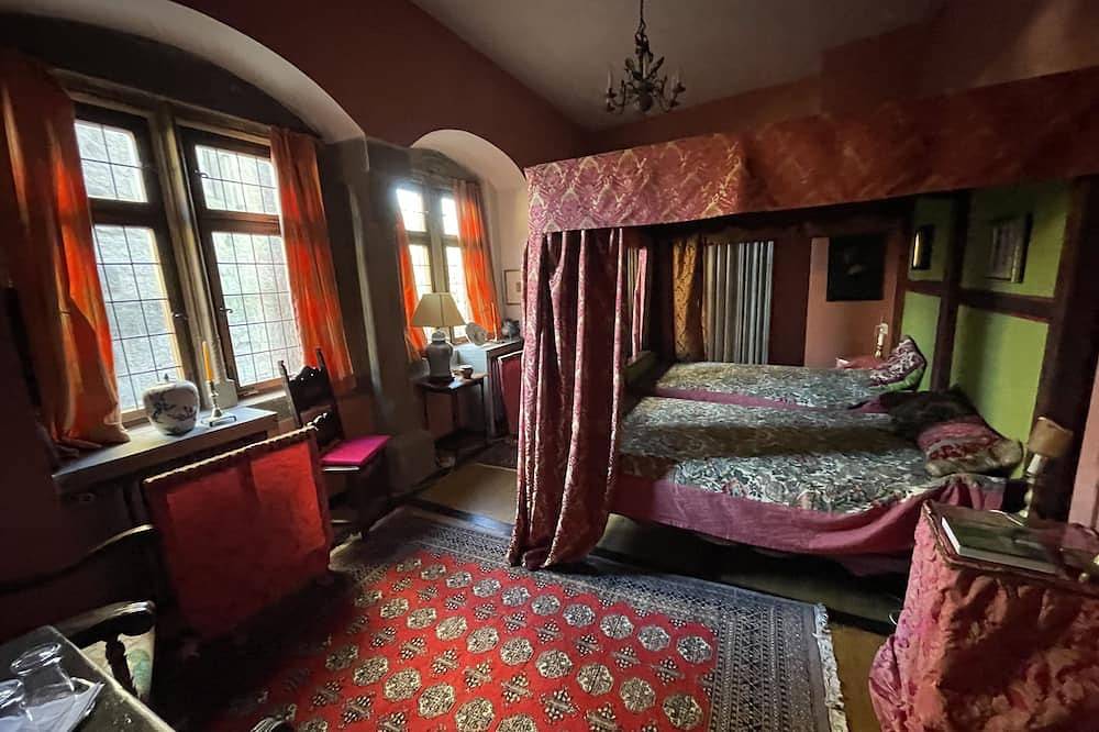 Gästehaus auf der historischen Salzburg in Bad Neustadt an der Saale, Rhön-Bayern