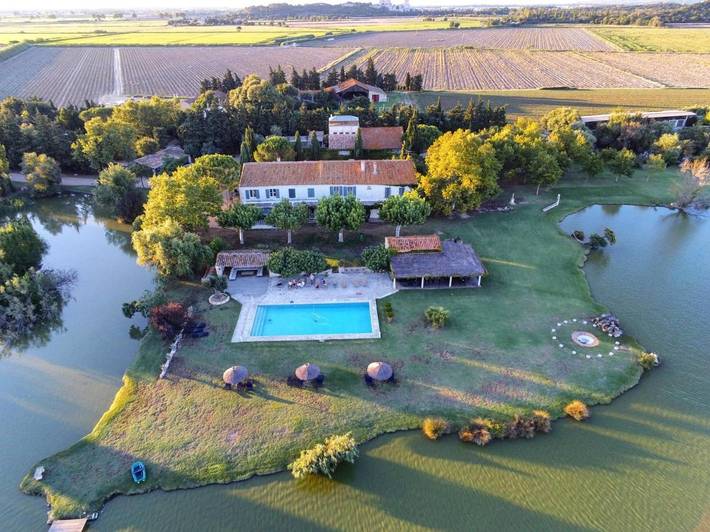 B&b per 4 persone, con Terrazza e Giardino nonché Piscina e Panorama a Arles