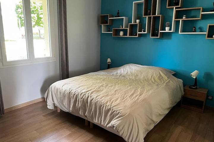 Location de vacances pour 8 personnes, avec jardin ainsi que piscine et terrasse, animaux acceptés à Pontours - 4