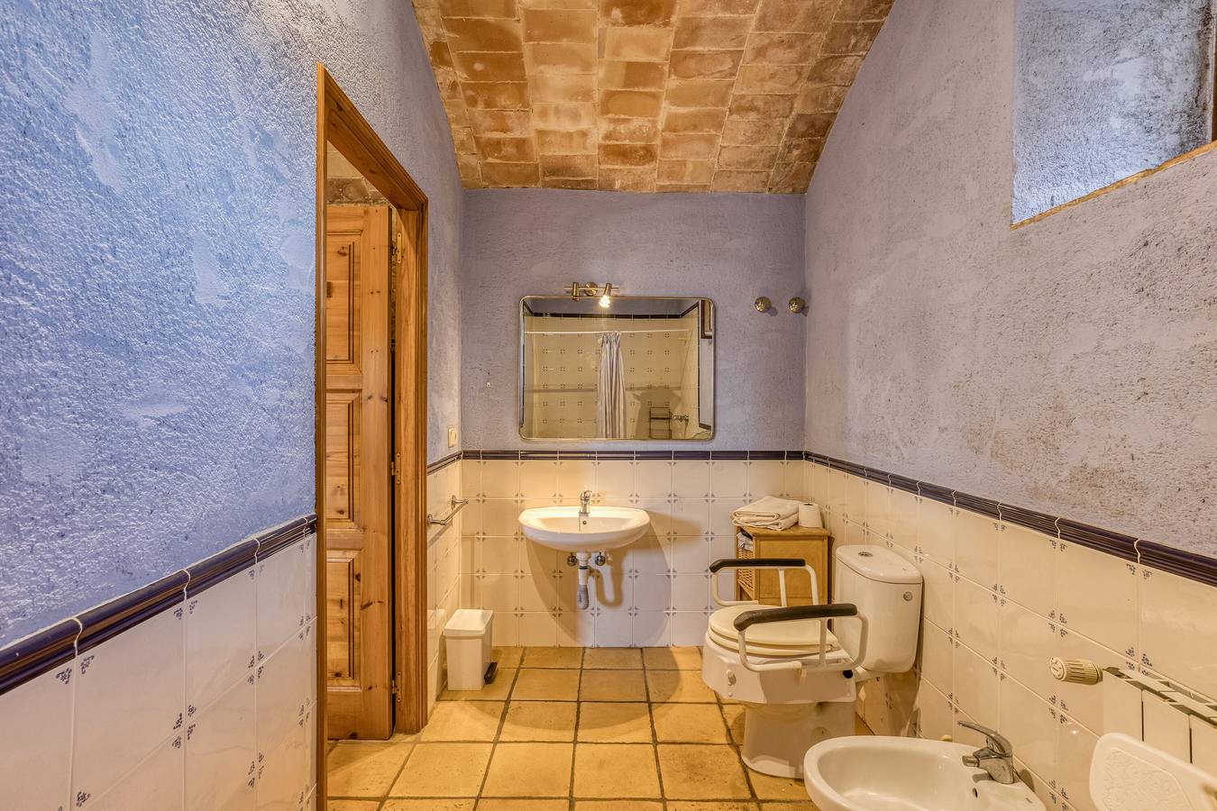 Pension 'Estrella' mit Gemeinschaftspool, Gemeinschaftsterrasse und Gemeinschaftsgarten in Serra de Daró, Costa Brava