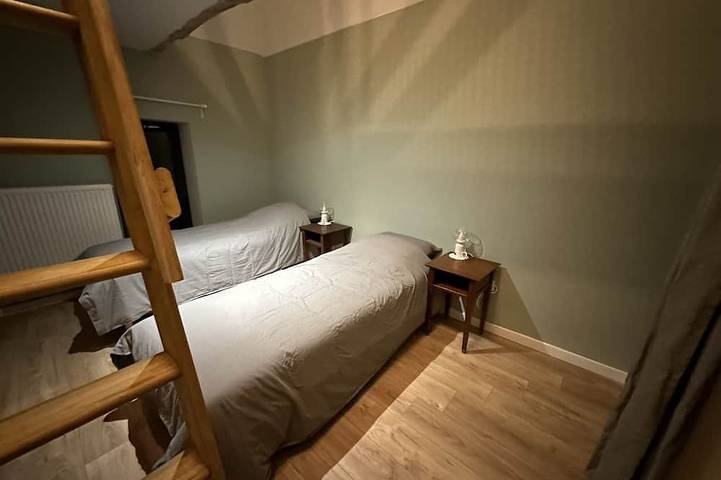 Gîte pour 8 personnes, avec jardin et terrasse à Neauphe-sur-Dive - 2