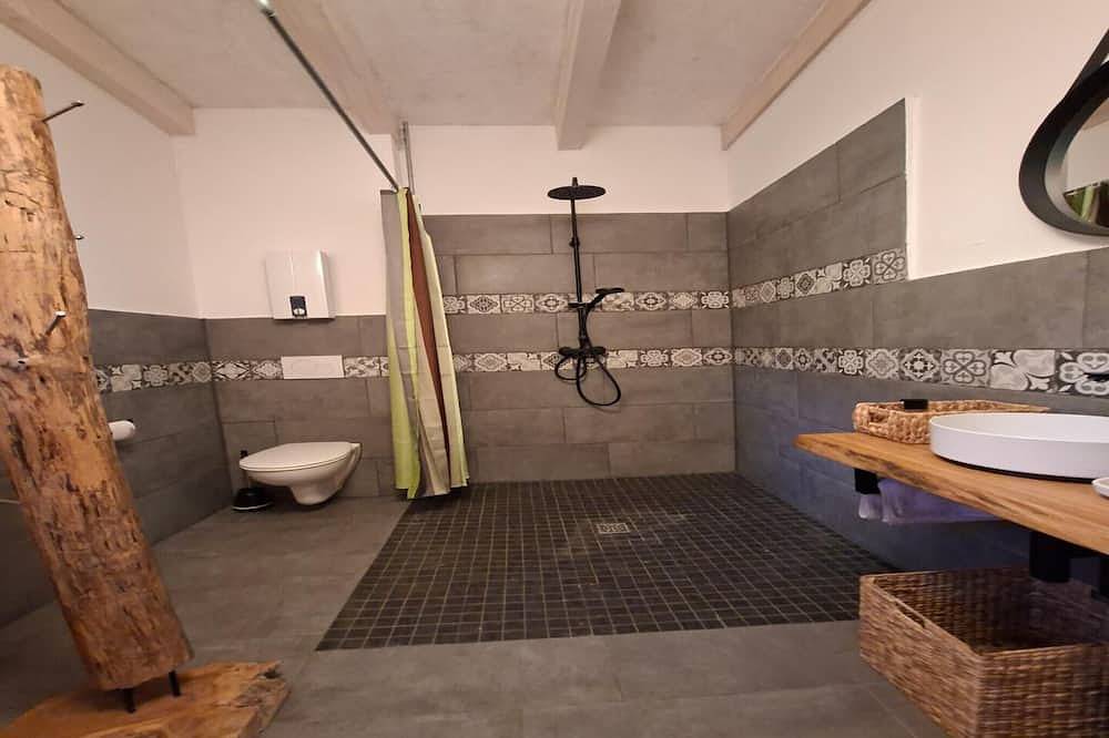 Ganze Wohnung, Außergewöhnliches Übernachtungserlebnis im Schäferwagen in Naila, Landkreis Hof