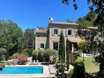 Location De Vacances pour 12 Personnes dans Robion, Parc naturel régional du Luberon, Photo 1