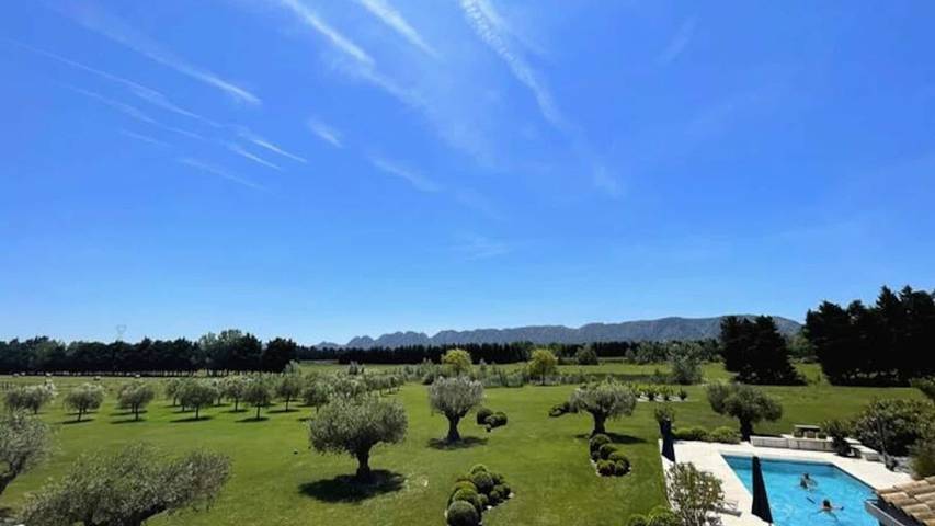 Appartement de vacances pour 15 personnes, avec piscine et jardin