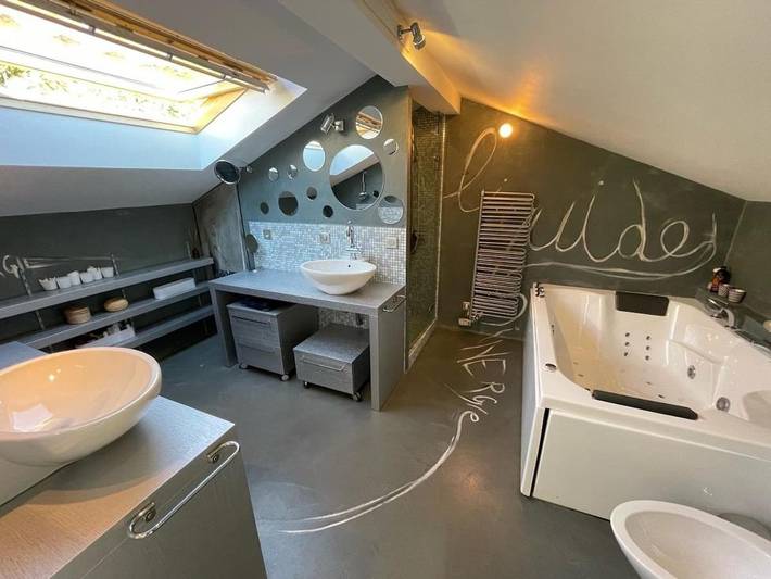Villa pour 8 personnes, avec jardin ainsi que vue et piscine, animaux acceptés dans l' Isère - 3