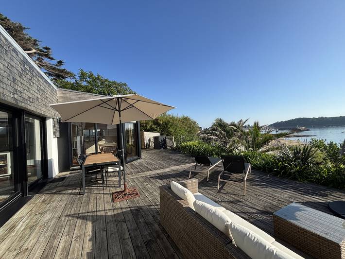 Location de vacances pour 8 personnes, avec vue sur l’océan et jardin, animaux acceptés dans Plage Pors Termen Trebeurden