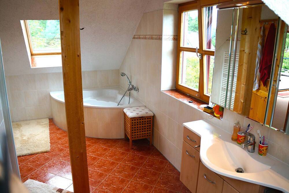 Ferienhaus für Familien mit Kindern mit privater Terrasse, Gemeinschaftsgarten und Balkon in Godendorf, Mecklenburg-Strelitz