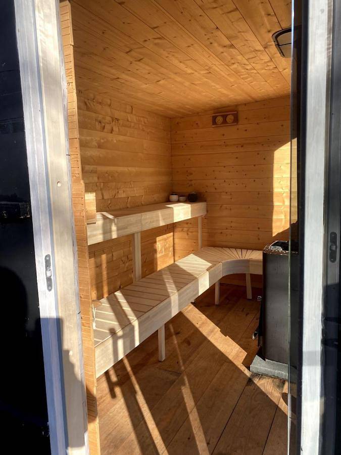 Location de vacances pour 6 personnes, avec jardin et jacuzzi ainsi que sauna et piscine à Ploërdut - 4