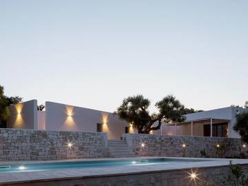 Gîte pour 4 personnes, avec jardin ainsi que vue et piscine à Carovigno