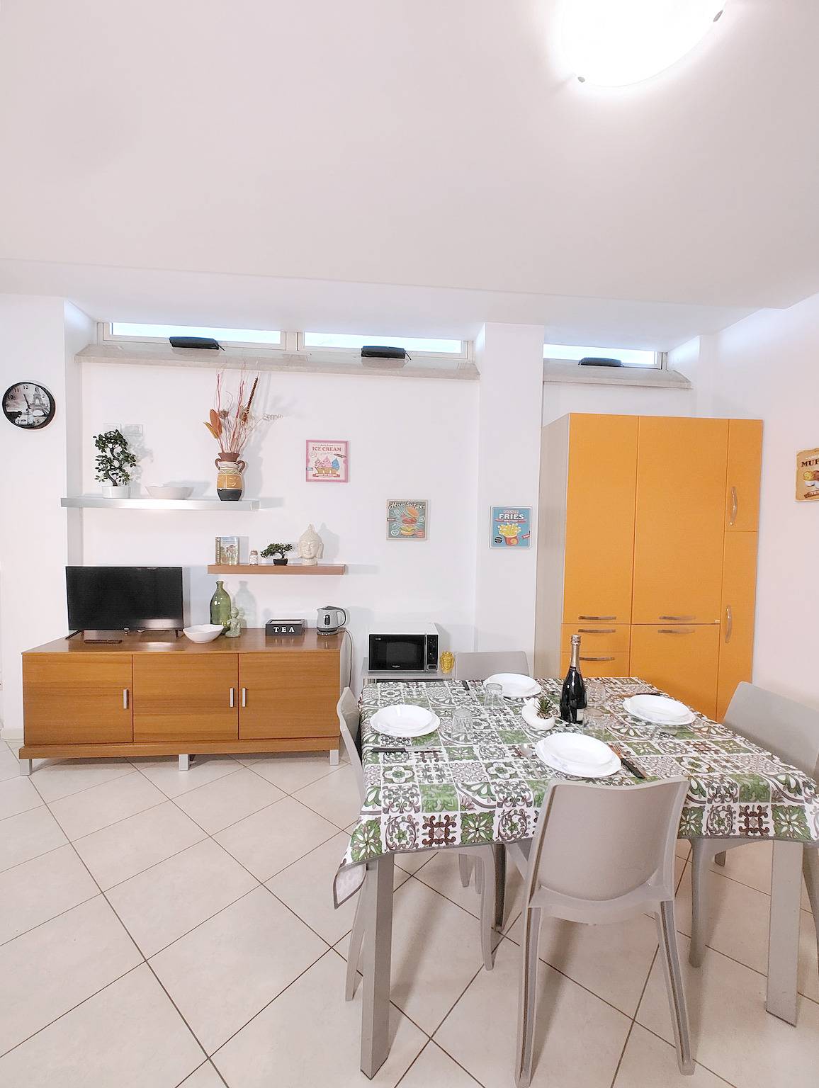 Apartamento entero, Spazioso Trilocale fronte mare - Spazio 171 in Miramare, Provincia de Rimini