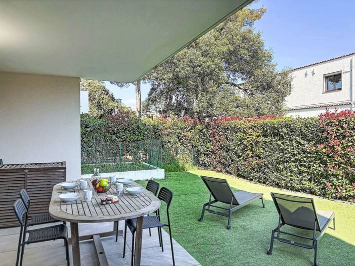 Appartement de vacances pour 4 personnes, avec terrasse et jardin
