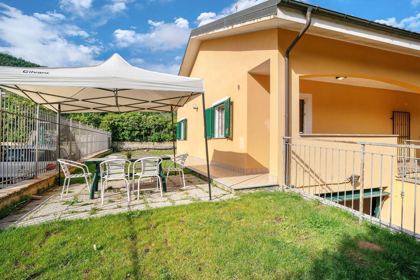 Villa per 5 Persone in Ortovero, Alpi Liguri