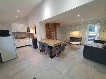 Gîte pour 5 personnes, avec terrasse et jardin, animaux acceptés à Héricourt (Haute-Saône)