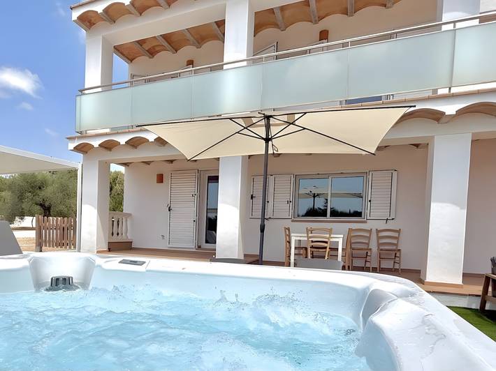 Villa für 8 Personen, mit Balkon und Whirlpool sowie Garten auf Ibiza - 2